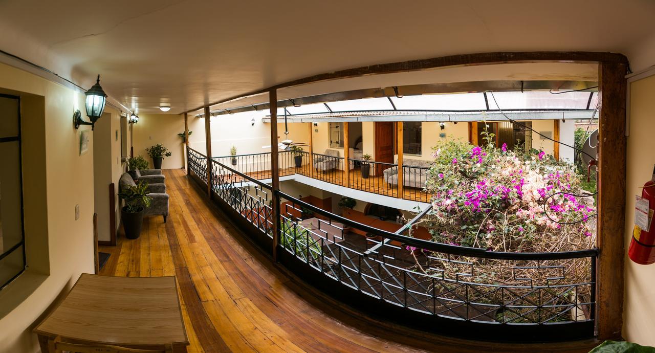 Hotel Los Laureles Calca Exterior foto